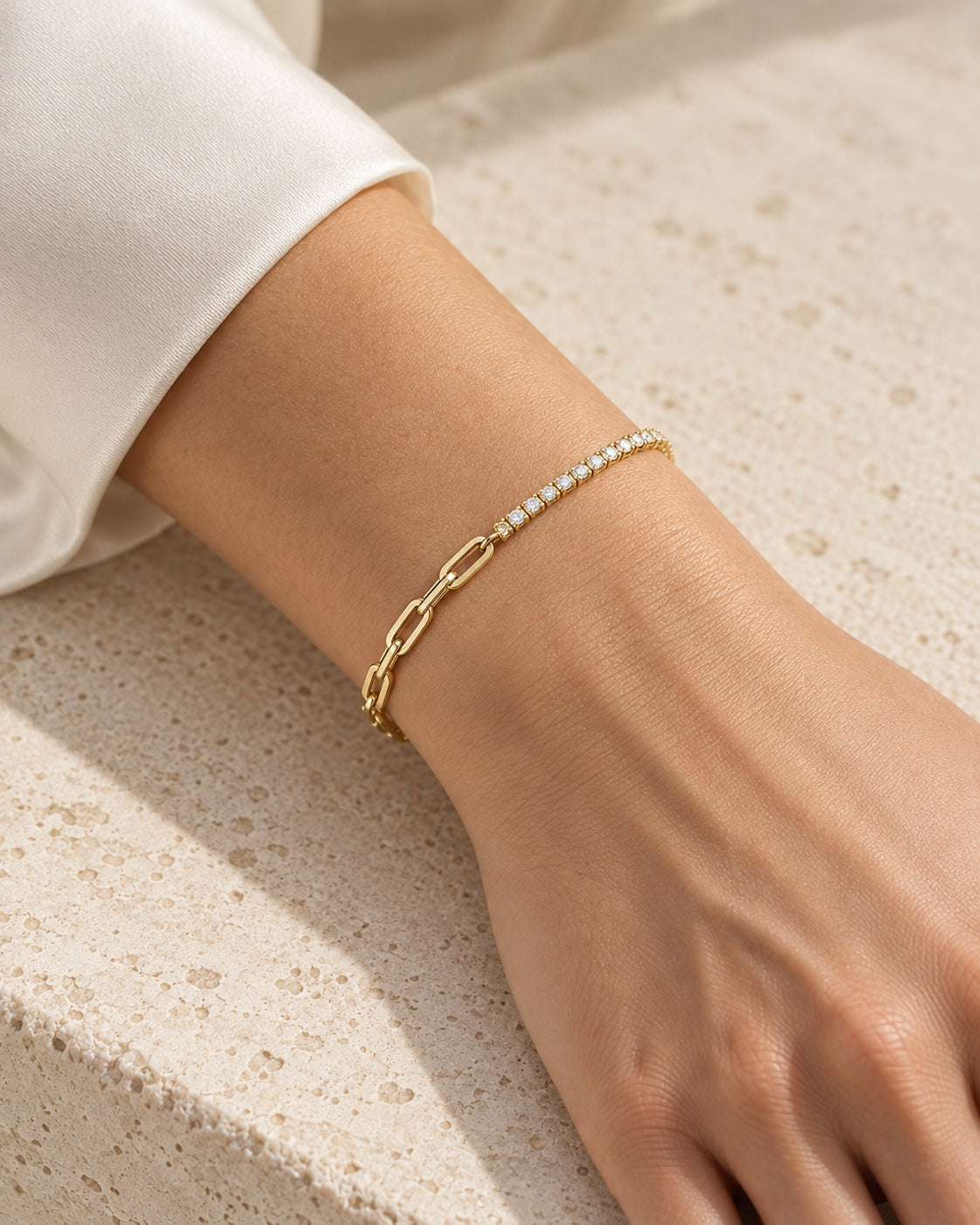 Rivière d’Or – Diamantarmband aus Gelbgold – KI-generierte Trageansicht