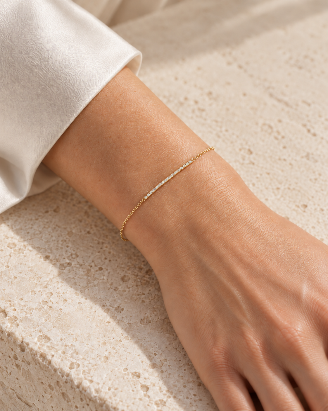 Luce – Gelbgold – KI-generierte Trageansicht